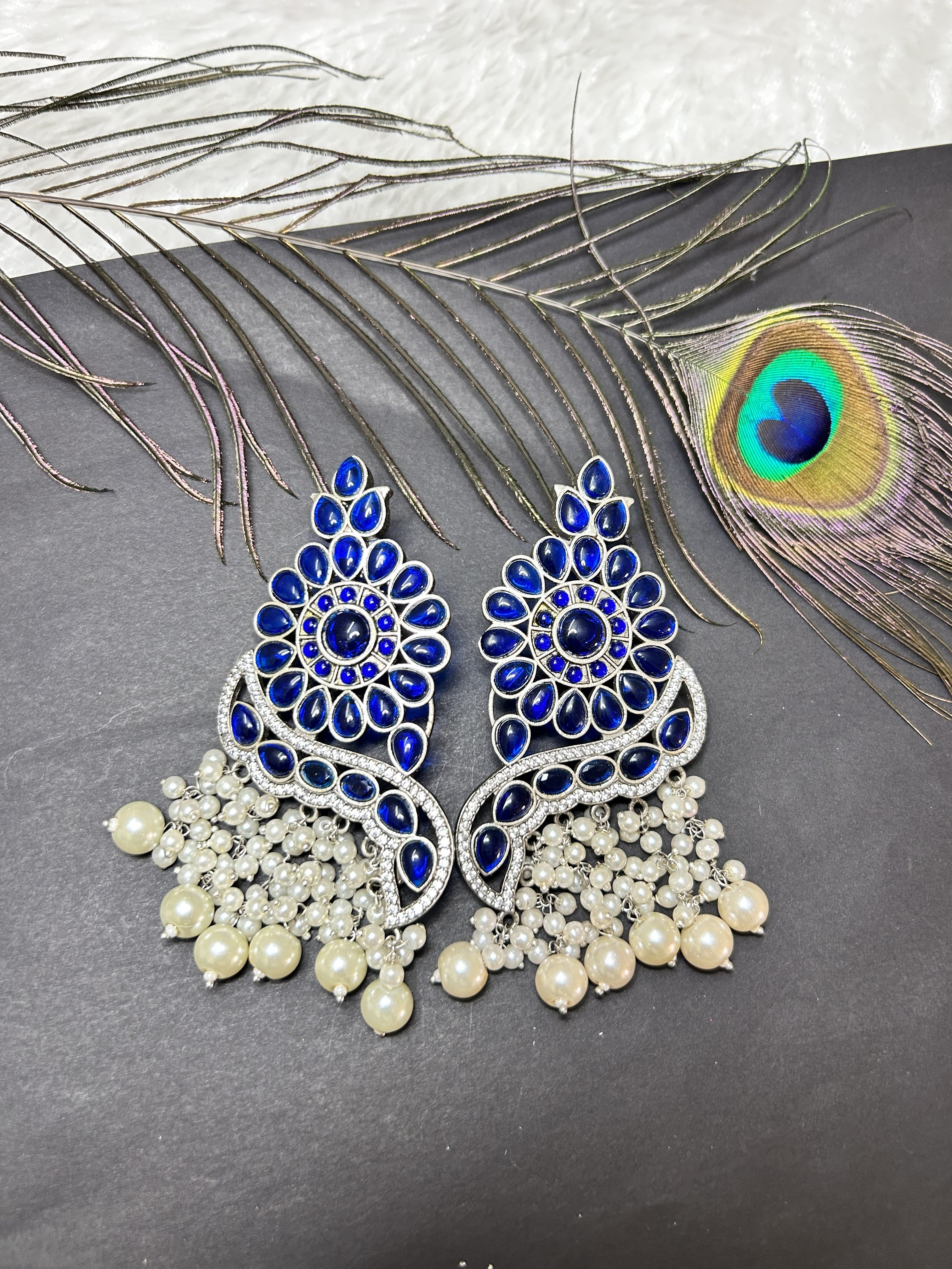 E30B - Indigo pearl earrings