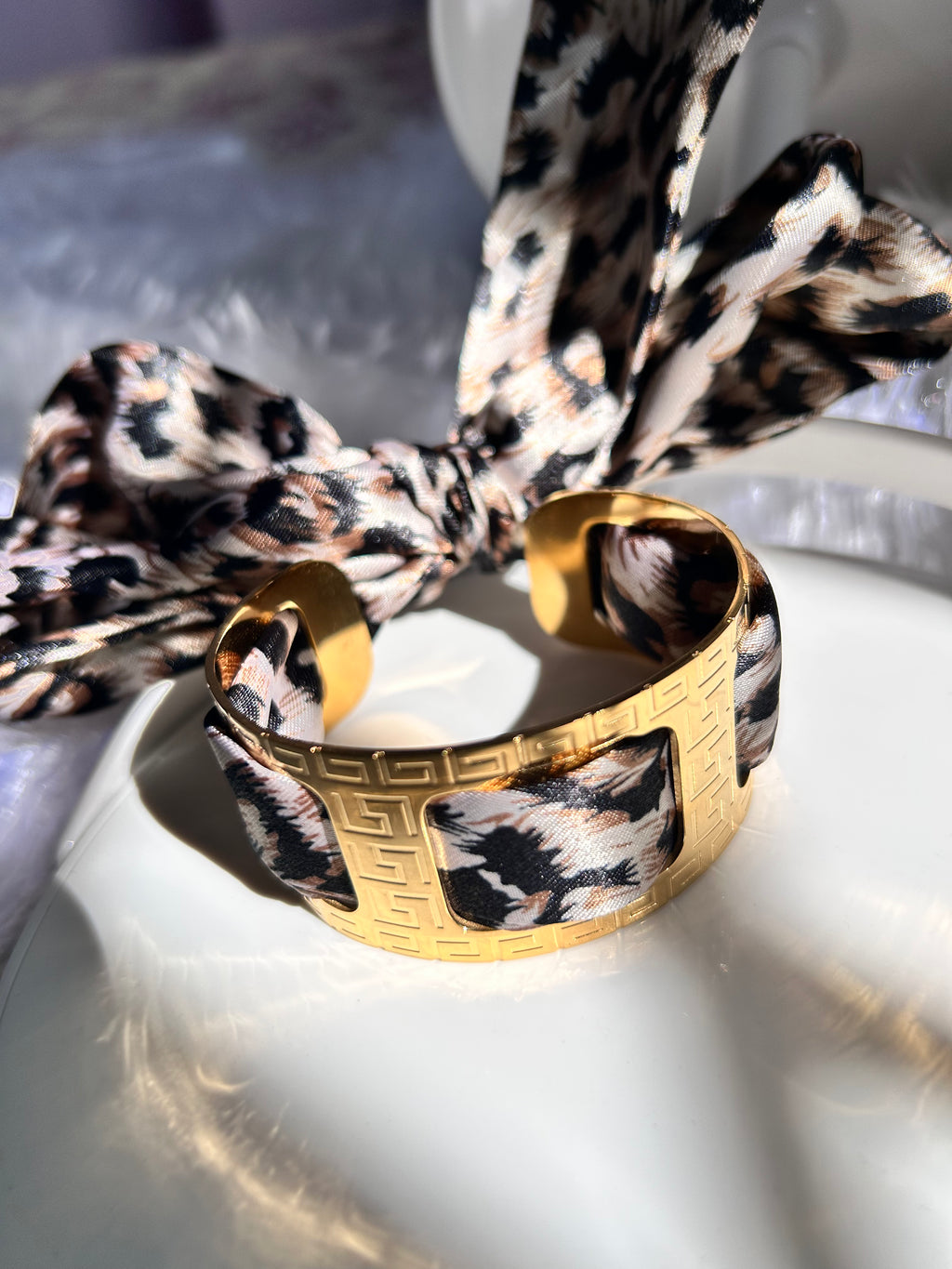 Satin Scarf Brass bracelet